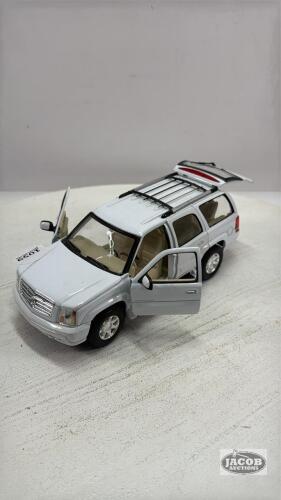2002 CADILLAC ESCLADE