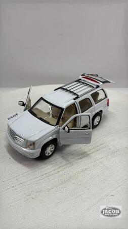 2002 CADILLAC ESCLADE