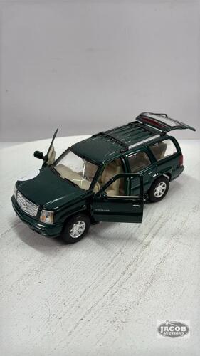 2002 CADILLAC ESCLADE