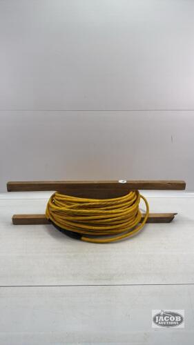 EXTENSION CORD