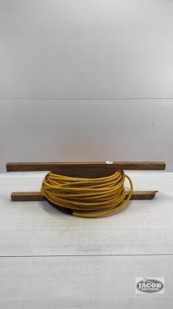 EXTENSION CORD