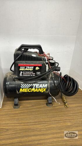 TEAM MECHANIX 2 GALLON AIR COMPRESSOR WITH HOSE