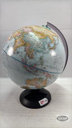 PLASTIC WORLD GLOBE