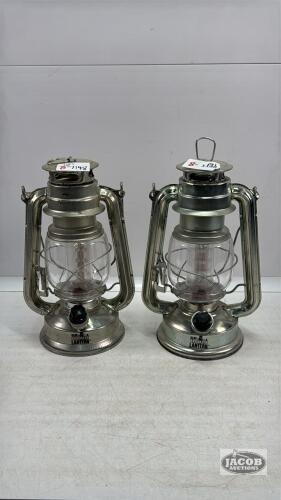 (2) BATTERY OPERATED 9IN TALL LANTERNS