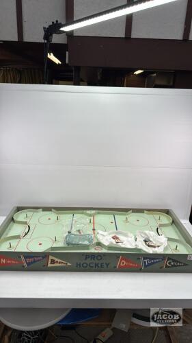 EAGLE TOY TABLE TOP HOCKEY GAME