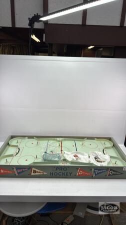 EAGLE TOY TABLE TOP HOCKEY GAME