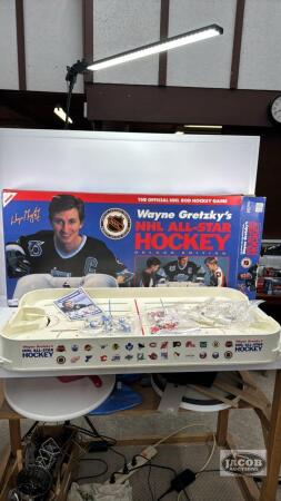 WAYNE GRETZKY DELUXE EDITION HOCKEY GAME