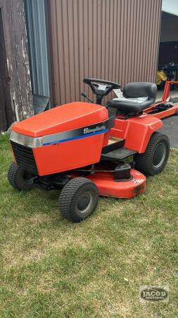 SIMPLICITY 15HP RIDING LAWN MOWER