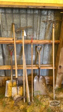 GARDEN TOOL LOT
