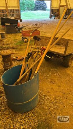 GARDEN TOOL LOT