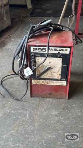 295 STICK WELDER WITH CABLES