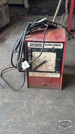 295 STICK WELDER WITH CABLES