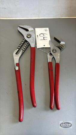 2 PAIR OF BLUEPOINT ADJUSTABLE PLIERS