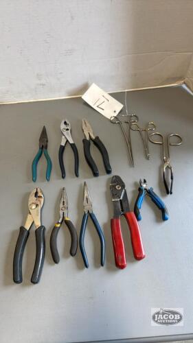 ASSORTED PLIER LOT