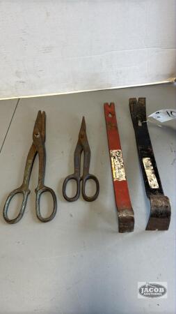 (2) 15IN PRY BARS, 2 TIN SNIPS