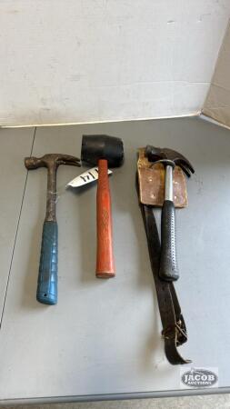 2 CLAW HAMMERS AND RUBBER MALLET
