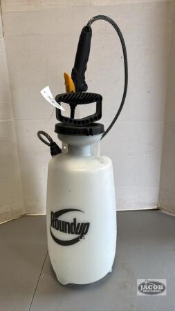 ROUNDUP 2 GALLON HAND SPRAYER