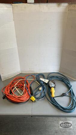EXTENSION CORD AND TROUBLE LIGHT