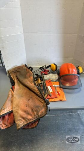 CHAIN SAW EQUIPMENT LOT