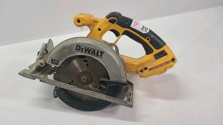 DeWalt 18 Volt Circular Saw -No Battery or Charger