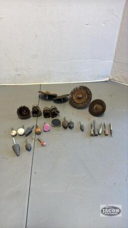 QUANTITY OF DIE GRINDER WHEELS AND BITS