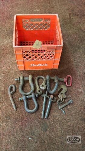 MILK CRATE WITH 2 SHACKLES, 2 CLEVIS AND PINS