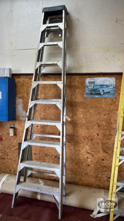 FEATHERLITE 10FT ALUMINUM STEP LADDER