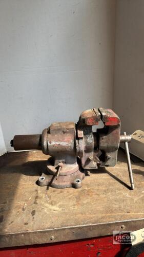 4.5IN SWIVEL BENCH VISE
