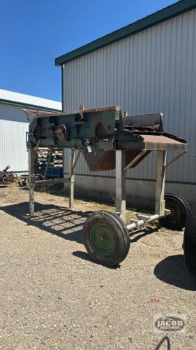 TOP SOIL SCREENER WITH 220VOLT LEESON MOTOR
