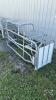 FARROWING CRATE WITH STAINLESS STEEL FEEDER