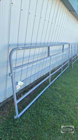 13FT 8IN GATE