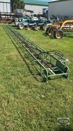 MAPLE LEAF SKELETON BALE ELEVATOR