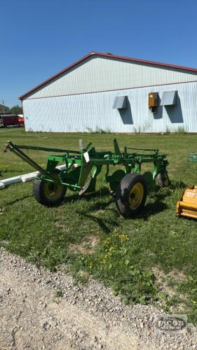JOHN DEERE 3-FURROW TRAIL PLOW