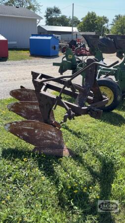MASSEY FERGUSON 3PTH 3-FURROW PLOW