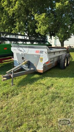 NEW IDEA 3639 TANDEM MANURE SPREADER