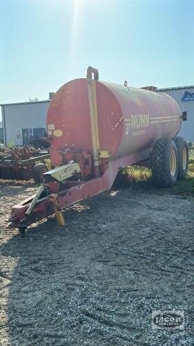 NUHN 4500 GAL. TANDEM LIQUID MANURE TANK