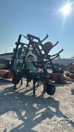 CADMAN 15-SHANK 3PTH DRAG HOSE MANURE INJECTOR