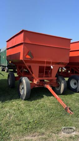 BRUNS 375BU GRAVITY WAGON