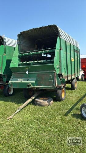 BADGER 1416 FORAGE WAGON