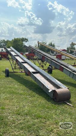 EBERSOL 32FT ENCLOSED BALE ELEVATOR