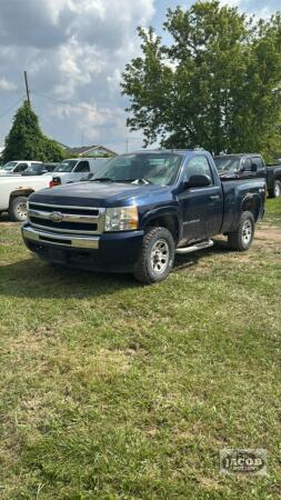 2009 CHEV SILVERADO 4WD REG. CAB PICKUP
