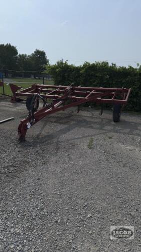INTERNATIONAL 12FT CHISEL PLOW