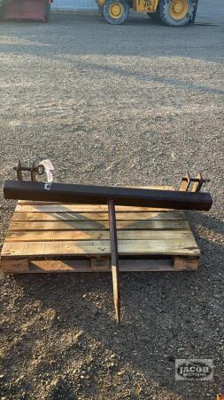 STEEL SINGLE PRONG BALE SPEAR