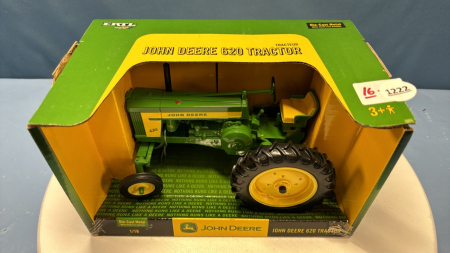 John Deere 620 Tractor