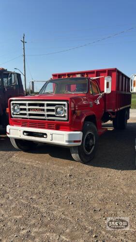 1979 GMC 7000 V8 GAS SINGLE AXLE GRAIN TRUCK