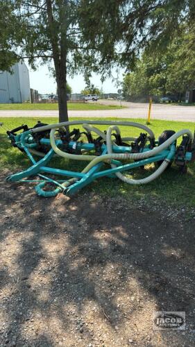 HOULE 6-SHANK MANURE INJECTOR