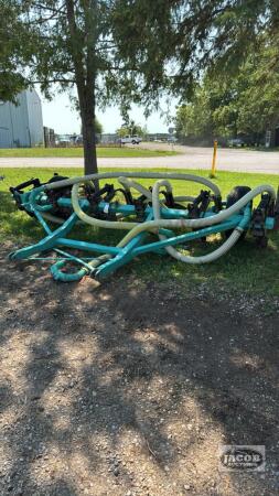 HOULE 6-SHANK MANURE INJECTOR
