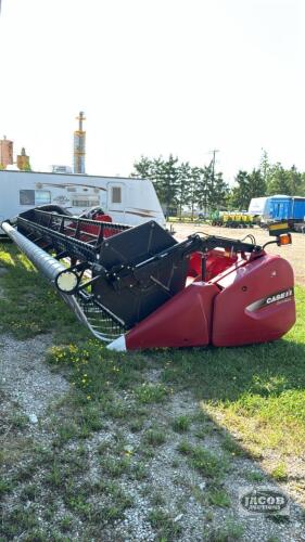 CASE IH 3020 30FT TERRAFLEX HEAD WITH AIR REEL