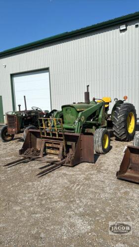JOHN DEERE 2130 DIESEL TRACTOR WITH LOADER