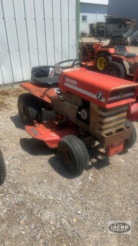 MASSEY FERGUSON 7 RIDING LAWN MOWER